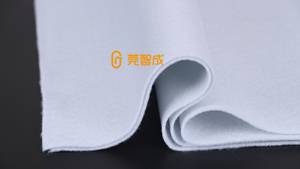 針刺無紡布毛氈原料越豐富越好嗎？