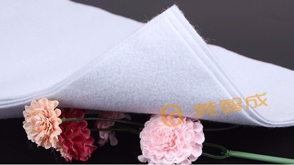 定制針刺無紡布-看價(jià)格還是看價(jià)值