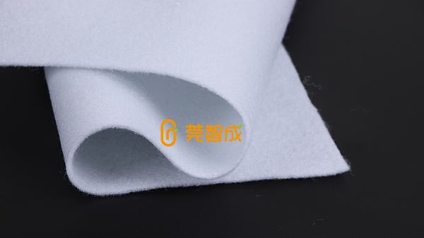 阻燃針刺無(wú)紡布毛氈-阻燃防護(hù)的作用