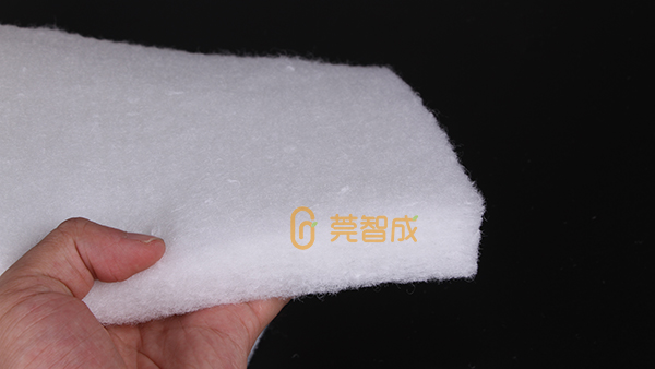 塑造良好的睡眠環(huán)境，選擇軟硬適中的床墊硬質(zhì)棉