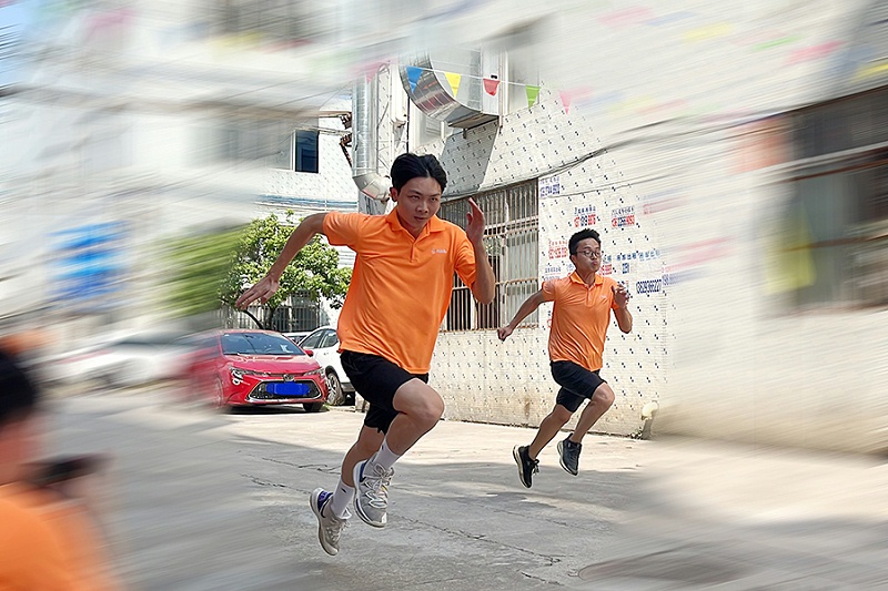 智成纖維十周年廠慶暨第八屆運(yùn)動會