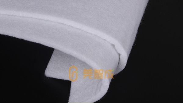 針刺毛氈和無紡布哪個好？