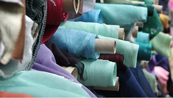 原油點了一把“火”，部分聚酯廠家滌絲產銷高達500%！