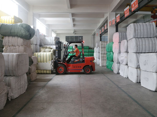 滌綸針刺氈廠(chǎng)家