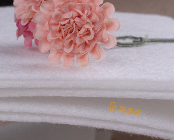 針刺無紡布生產(chǎn)廠家