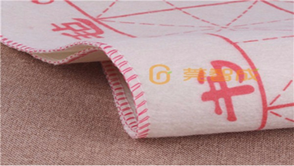 用了書畫氈，再也不用擔心墨汁滲透到桌面了